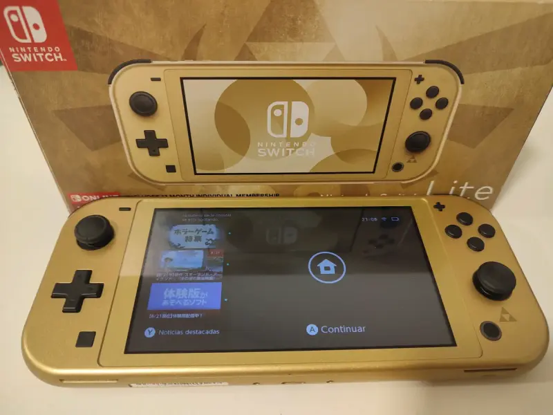 Nintendo Switch Lite Hyrule Edition - 2