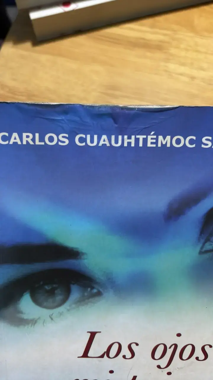 Libro 'Los ojos de mi princesa' de Carlos Cuauhtémoc Sánchez - 2