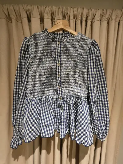 Blusa de cuadros azul con diseño fruncido - miniatura 1