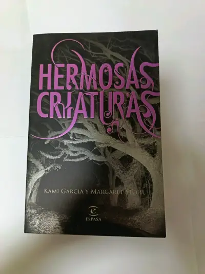 Libro Hermosas Criaturas de Kami Garcia y Margaret Stohl - miniatura 1