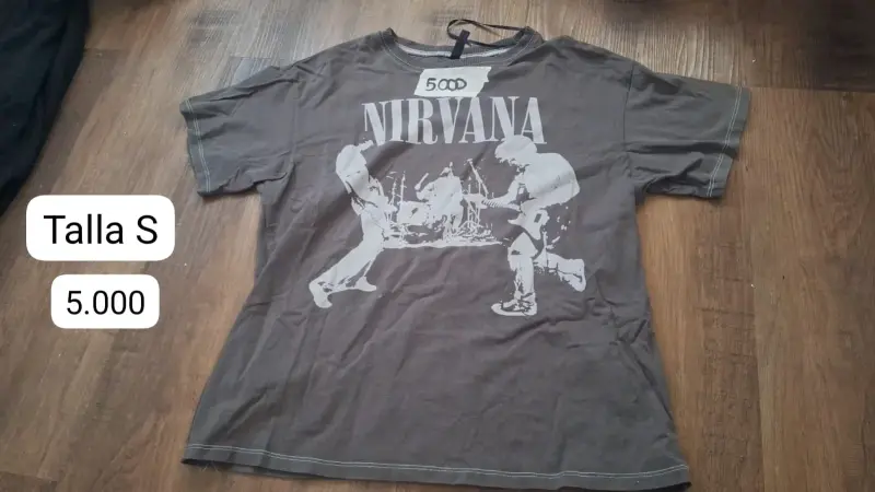 Polera negra Nirvana talla S - 4