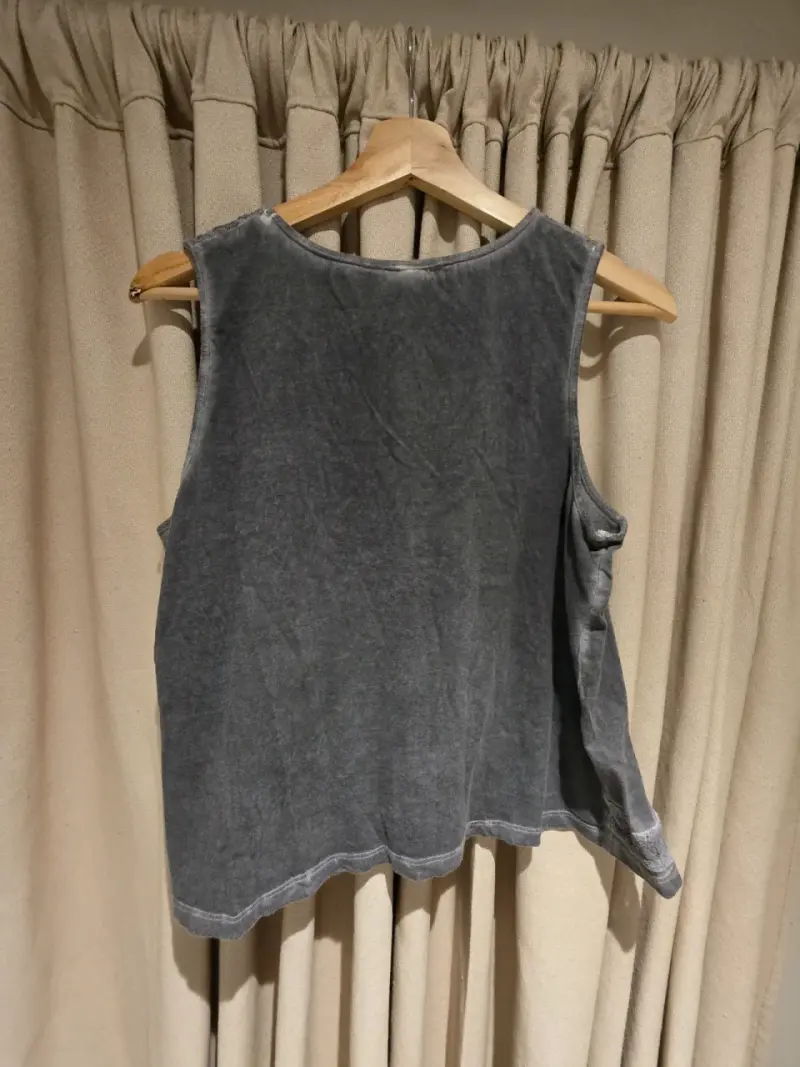 Blusa sin mangas gris para mujer - 2