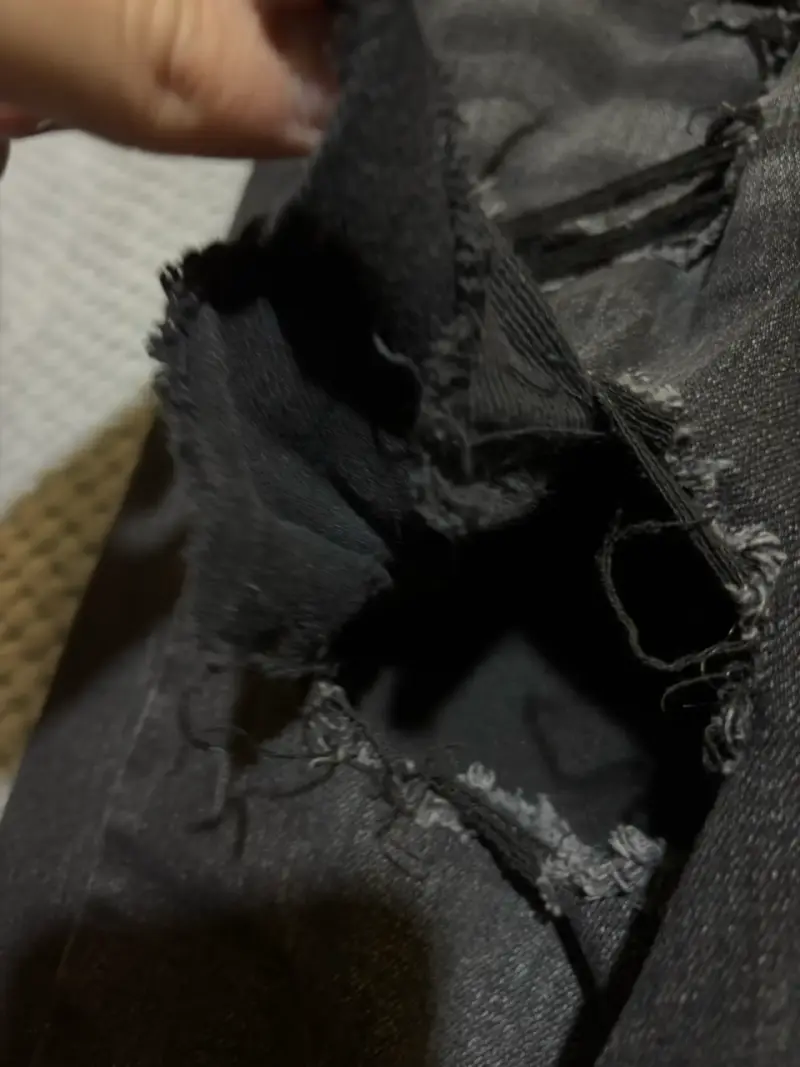 Jeans negros rasgados para hombre - 3