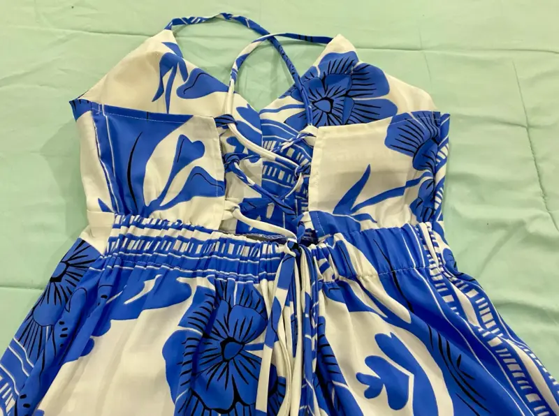 Vestido largo estampado floral azul y blanco - 2