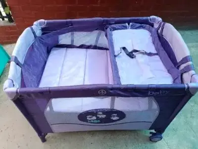 Cuna Corral Plegable Baby Way Morada - miniatura 1