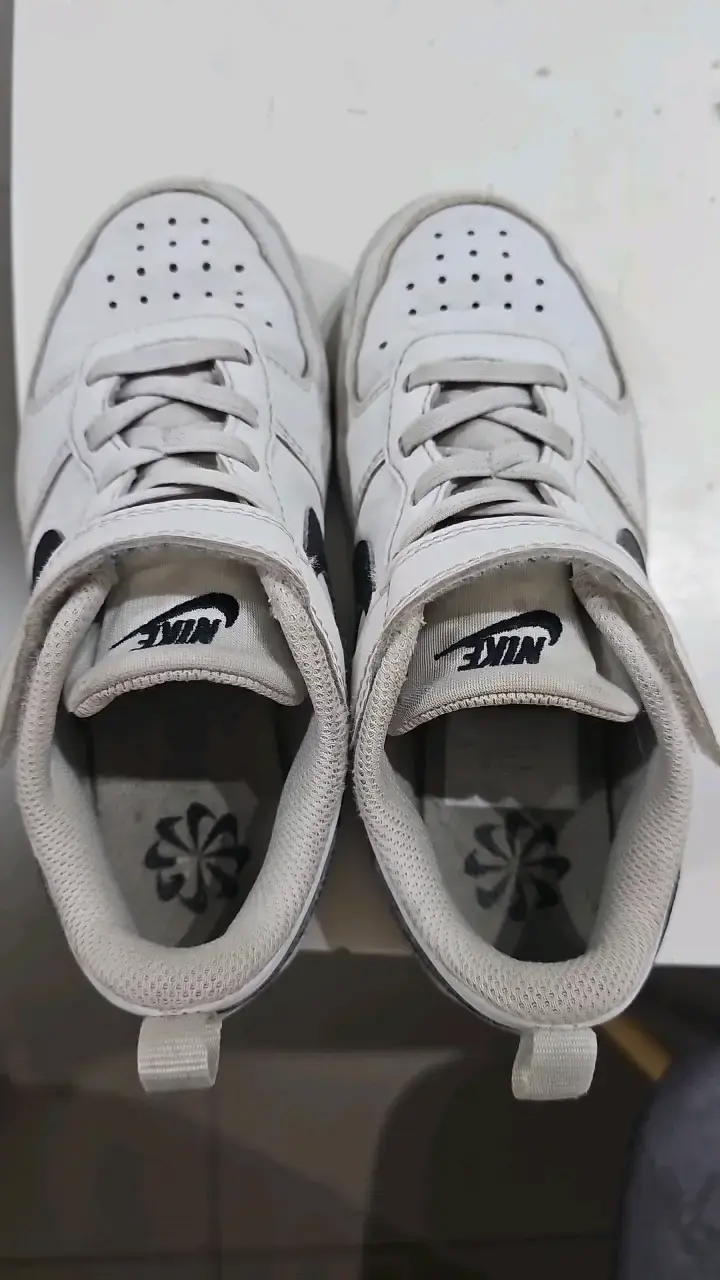 Zapatillas 31 deportivas blancas Nike para niños - 1