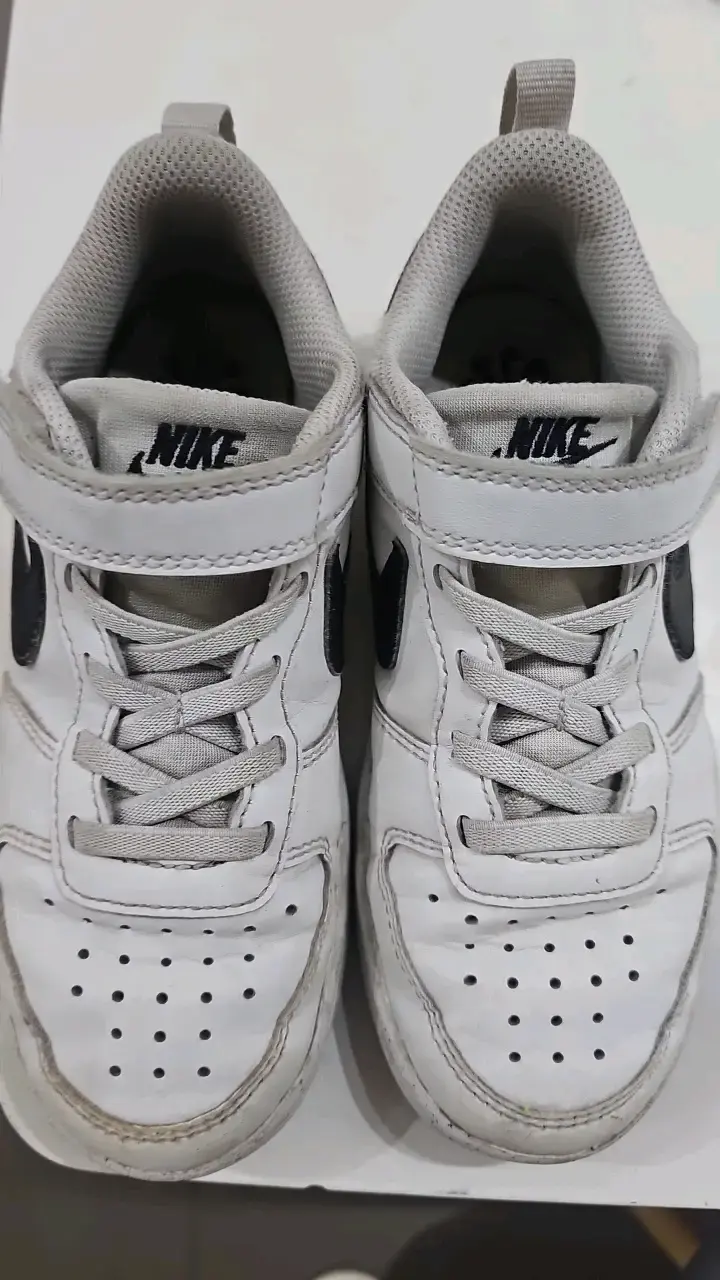 Zapatillas 31 deportivas blancas Nike para niños - 2