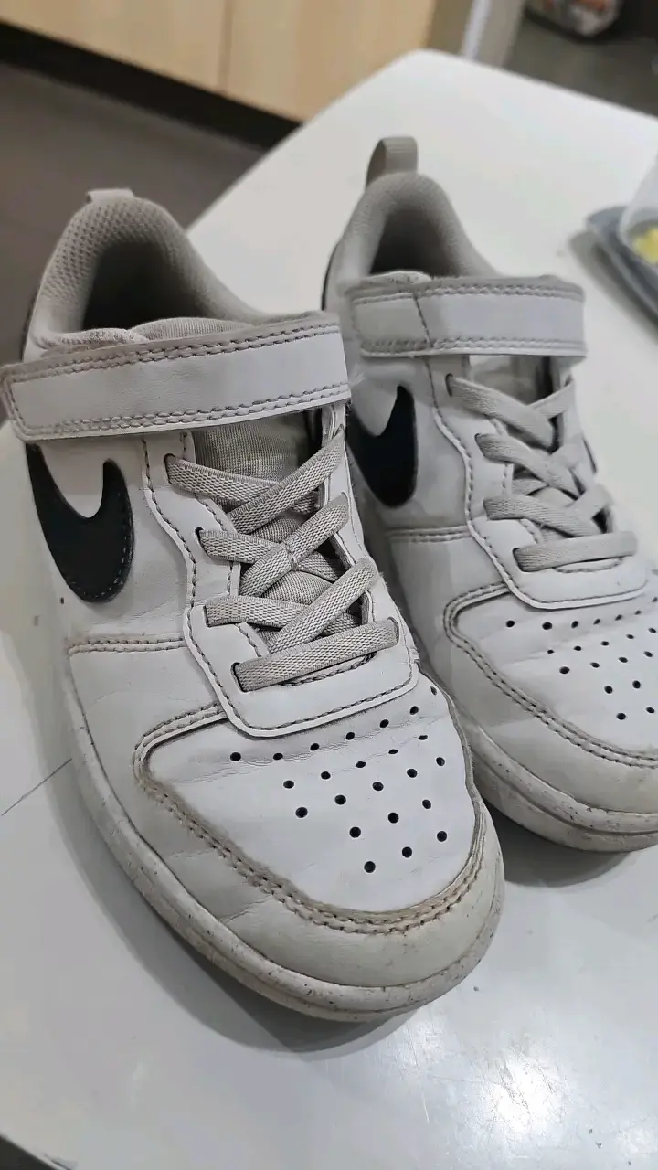 Zapatillas 31 deportivas blancas Nike para niños - 4