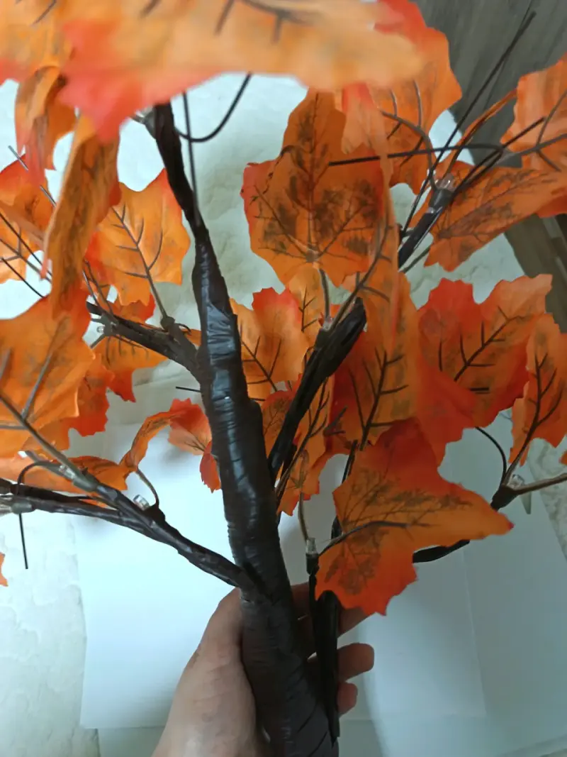 Árbol decorativo de hojas otoñales - 3