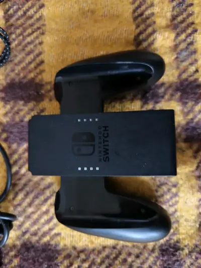 Nintendo Switch oled edición Mario rojo - miniatura 6