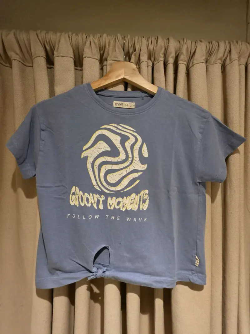 Polera azul con diseño gráfico Melt 14 - 1
