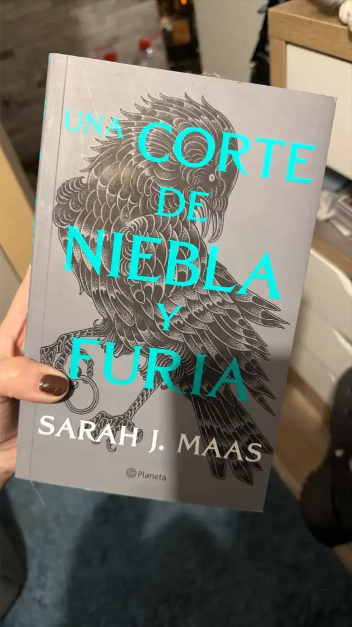 'Una Corte de Niebla y Furia' de Sarah J. Maa - 1
