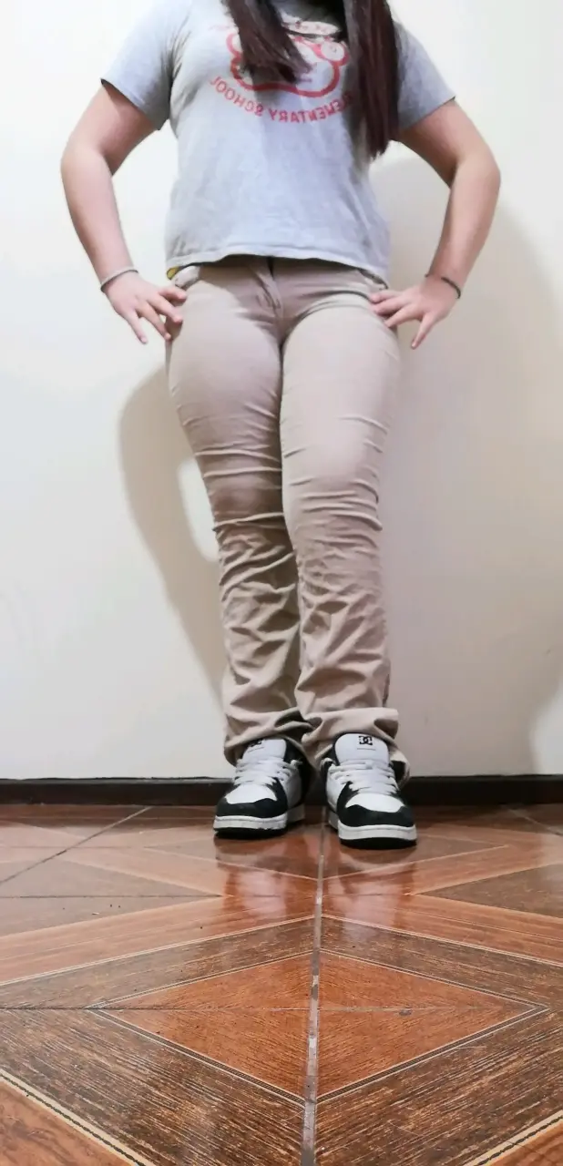 Pantalones beige para mujer en buen estado - 2
