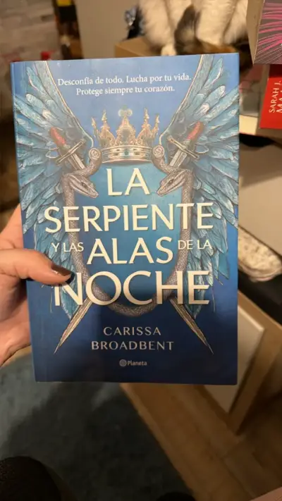 'La Serpiente y las Alas de la Noche' de Cari - miniatura 1