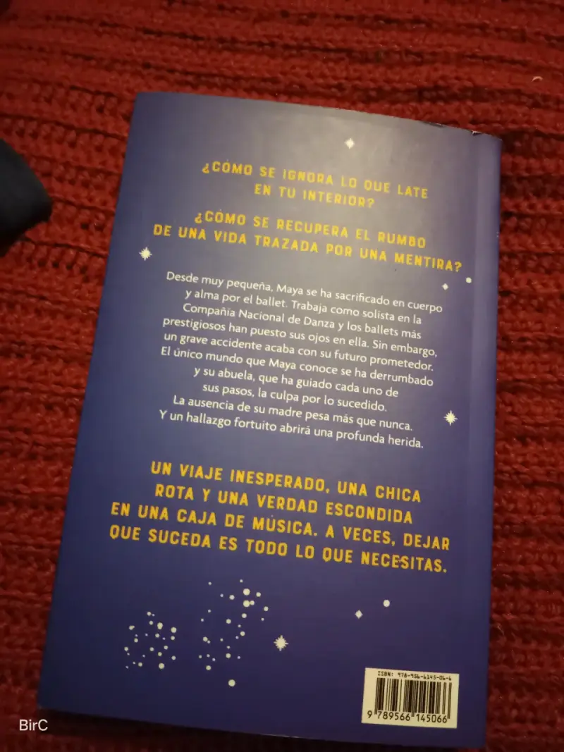 Libro 'Cuando No Queden Más Estrellas Que Contar' de María Martínez - 3