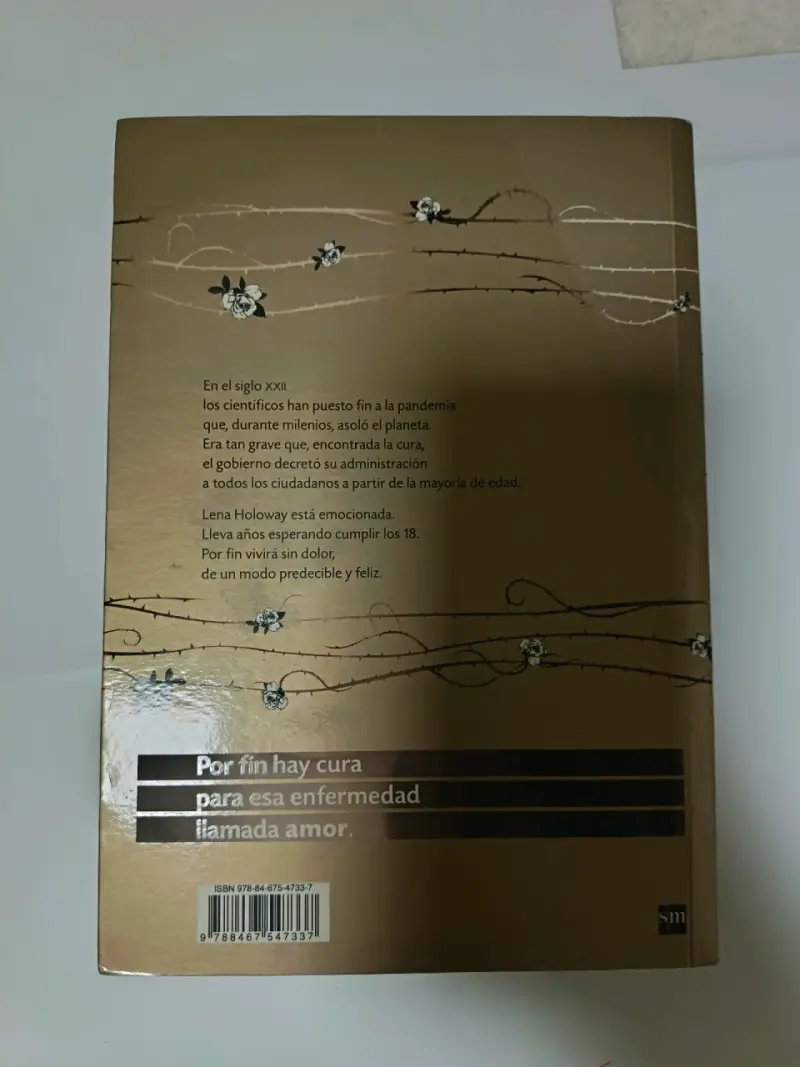 Libro Delirium de Lauren Oliver en buen estado - 2