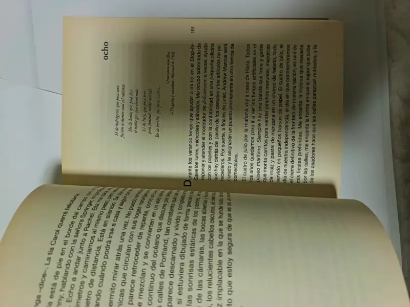Libro Delirium de Lauren Oliver en buen estado - 4