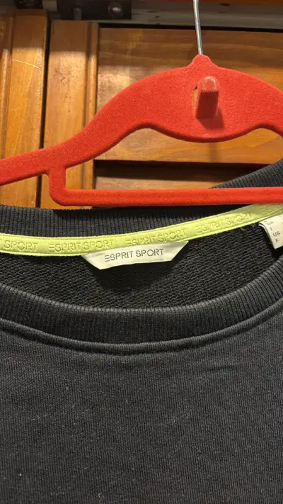 Polerón negro con ajuste Esprit Sport - miniatura 4