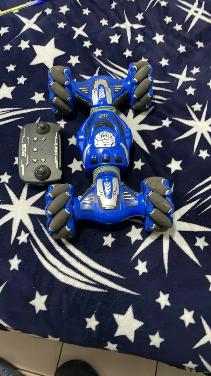 Auto a control remoto azul 2.4GHz - 3