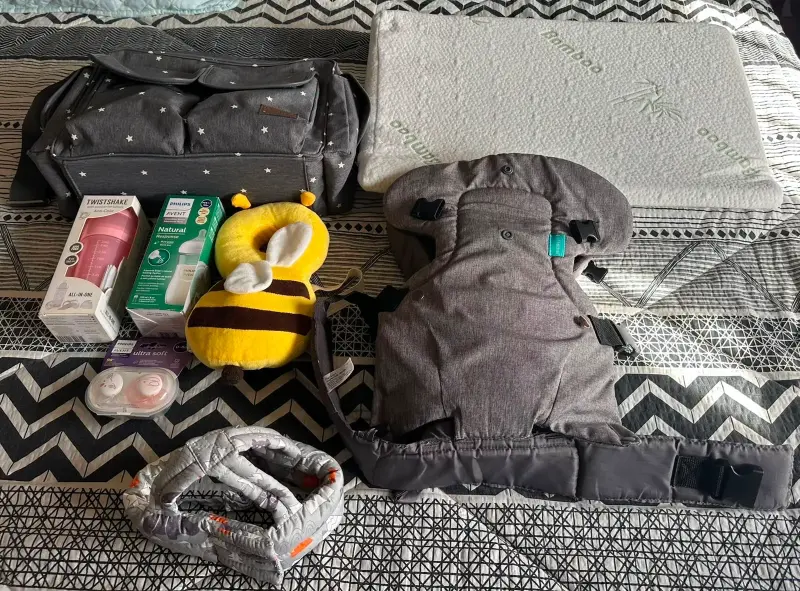 Set de productos para bebé con mochila y accesorios - 2