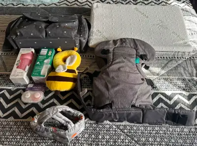 Set de productos para bebé con mochila y accesorios - miniatura 2