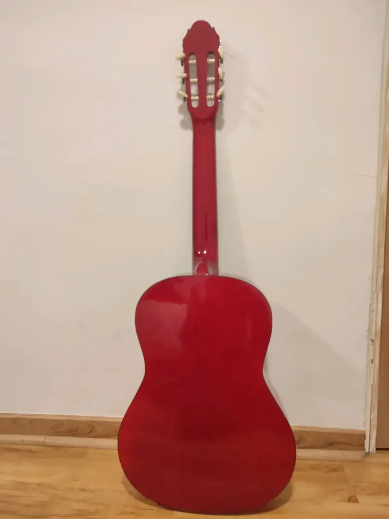 Guitarra clásica roja Mercury con funda - 4