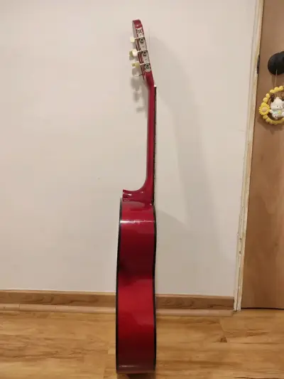 Guitarra clásica roja Mercury con funda - miniatura 5