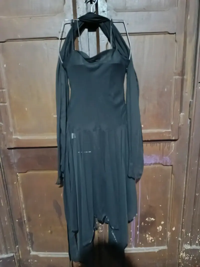 Vestido negro elegante - 3