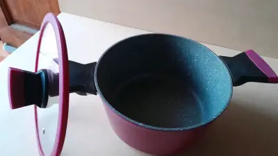 Olla antiadherente con tapa de vidrio KW Kitchenware - miniatura 2