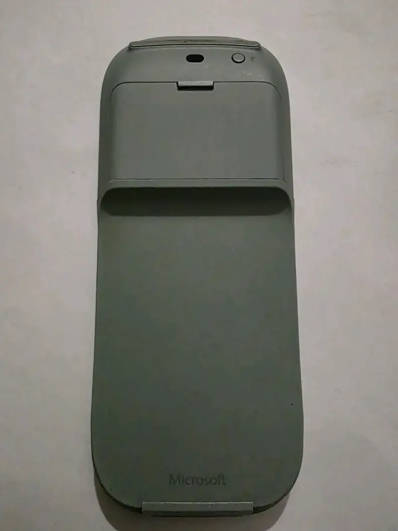 Mouse Microsoft Surface Arc Bluetooth Inalámbrico - 2