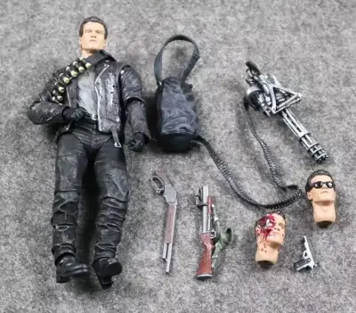 Figura NECA articulada The Terminator T-800 - miniatura 4