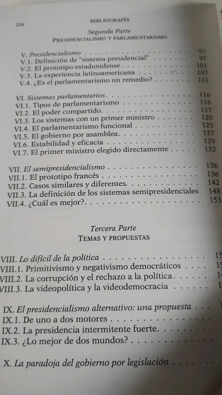 Libro Ingeniería Constitucional Comparada de Giovanni Sartori - 4