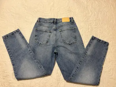Jeans Zara talla 38 recto - miniatura 2