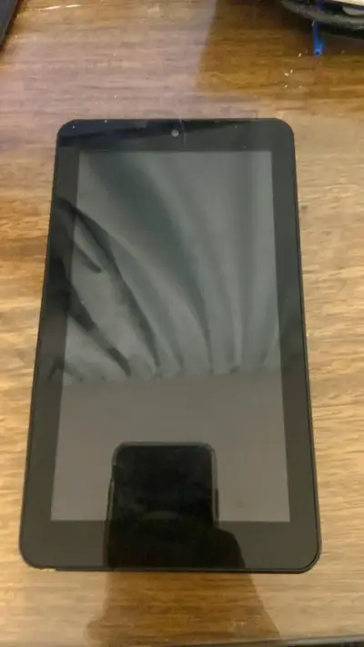 Tablet Mlab MB4 QuadCore en buen estado - miniatura 2