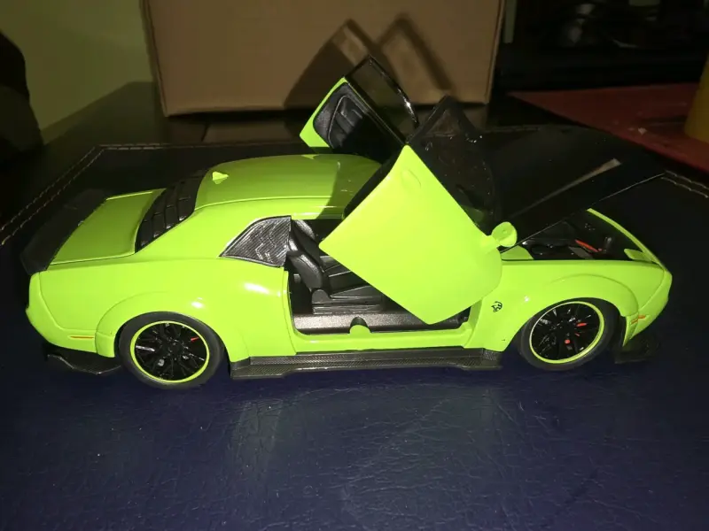 Auto Dodge Charger CRT HELLCAT Redeye Esc.1:32. - 4