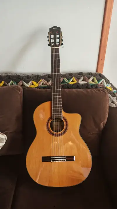 Guitarra clásica Córdoba C7-CE de madera - miniatura 1