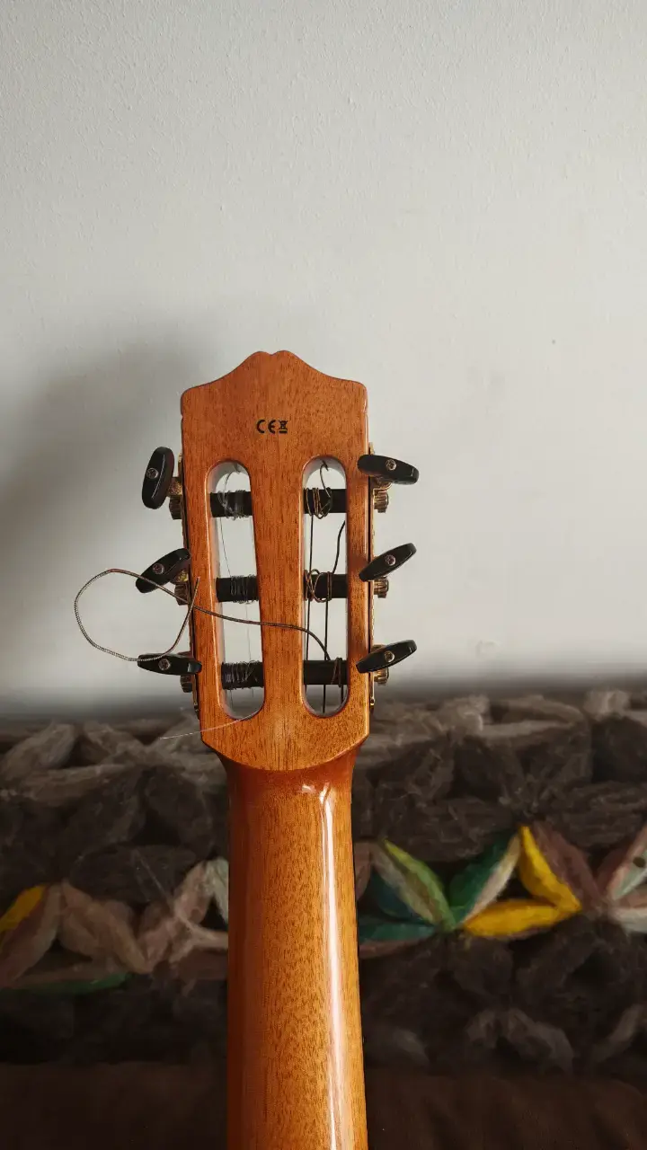 Guitarra clásica Córdoba C7-CE de madera - 6