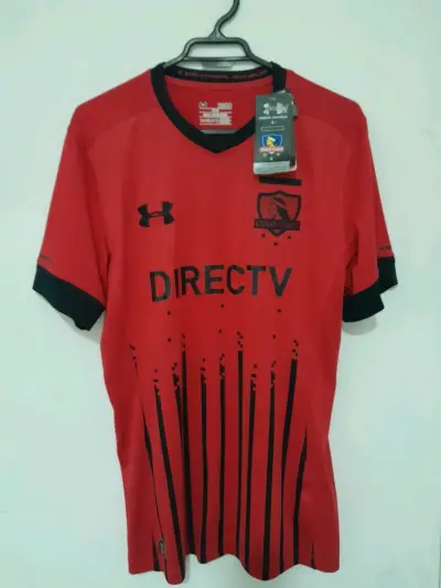 Camiseta Roja Colo-Colo Under Armour Oficial - miniatura 1