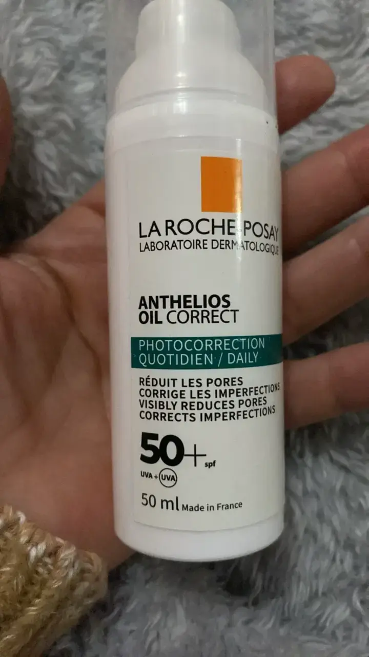 Protector solar La Roche-Posay Anthelios Oil Correct SPF 50+ - 3