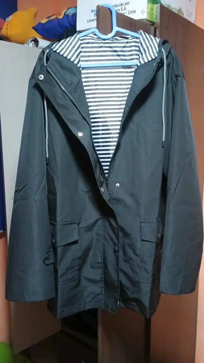 Chaqueta impermeable negra con capucha 4/3xl - 3