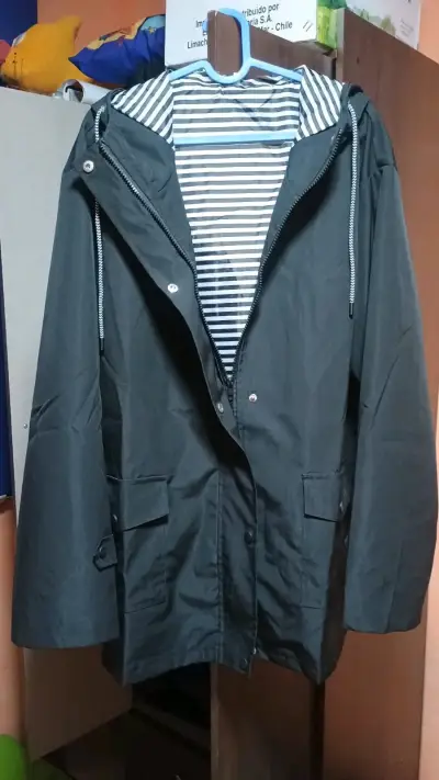 Chaqueta impermeable negra con capucha 4/3xl - miniatura 3