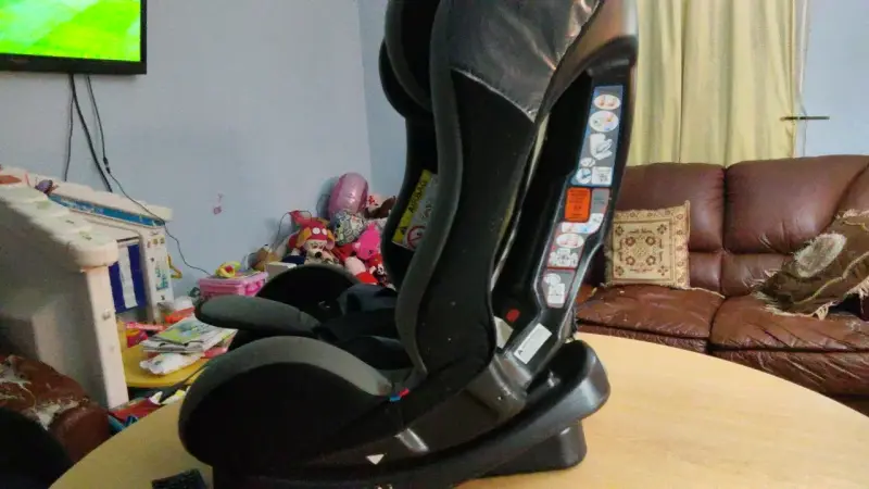 Silla de Auto Bebesit Negra para Niños - 2