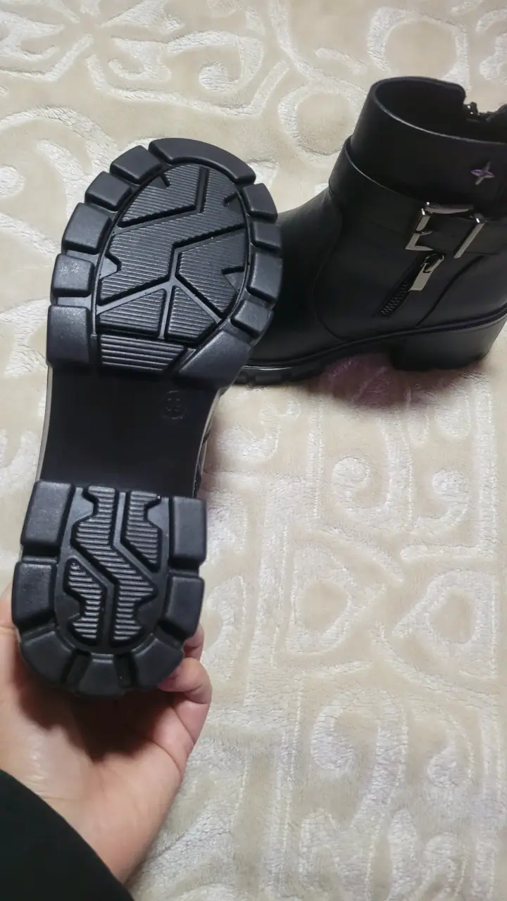 Botines negros de cuero con hebilla - 3