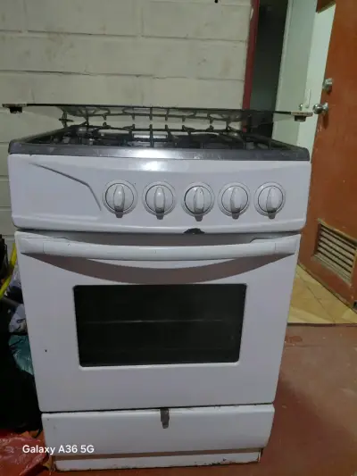 Cocina a gas de 4 quemadores con horno - miniatura 1