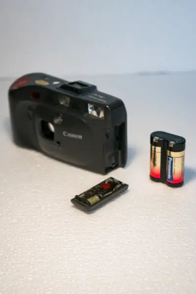 Cámara Canon Sure Shot Ace con batería - miniatura 2