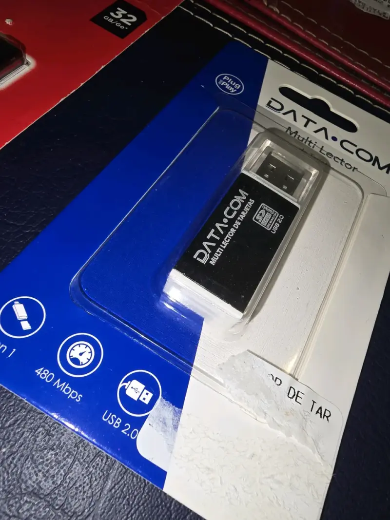 Set 1 Memory Kingston 64GB + 1 Pendrive Sandisk 32 - 3