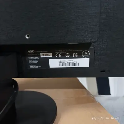 Monitores AOC de 24 pulgadas con cables - miniatura 2