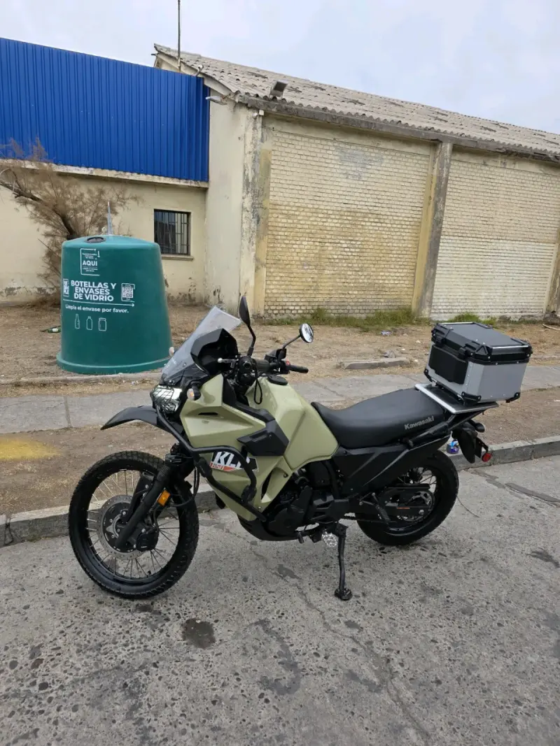 Moto Kawasaki KLR 650 Adventure Verde - 1
