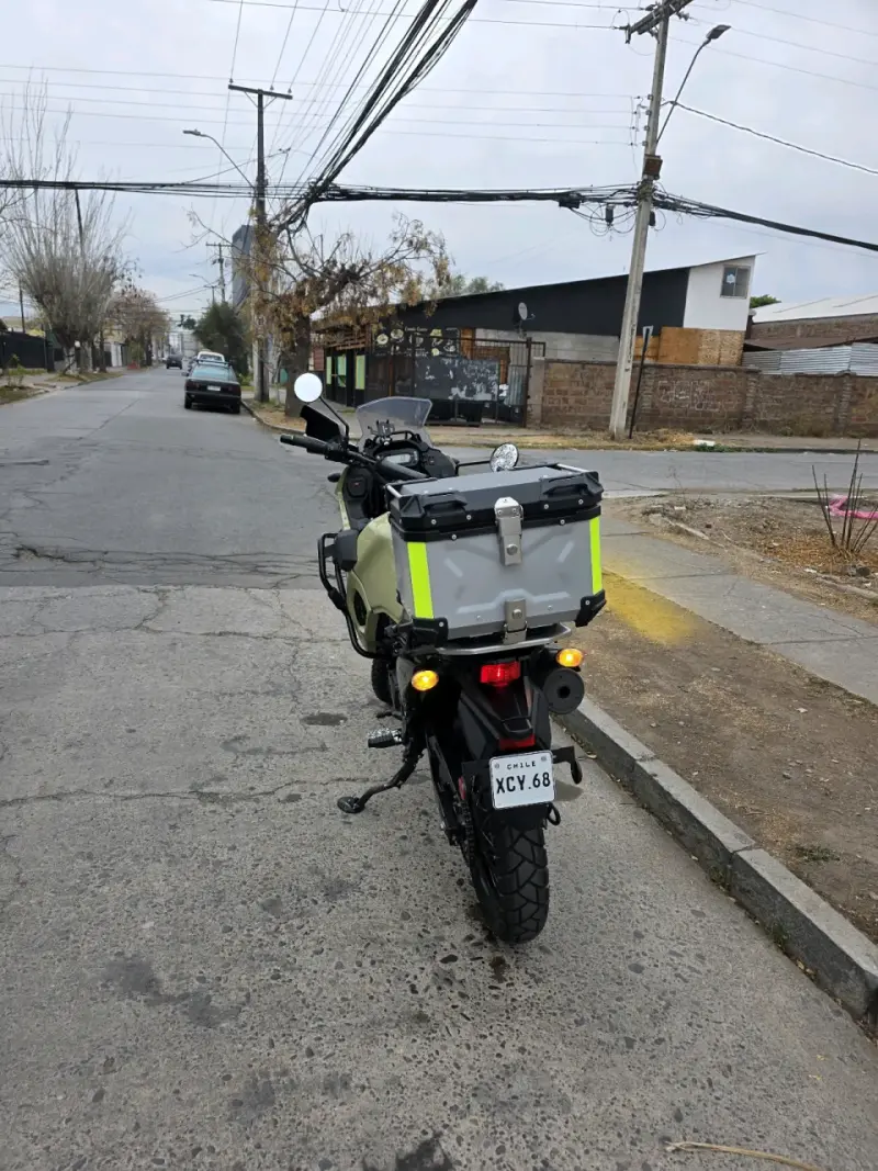 Moto Kawasaki KLR 650 Adventure Verde - 3