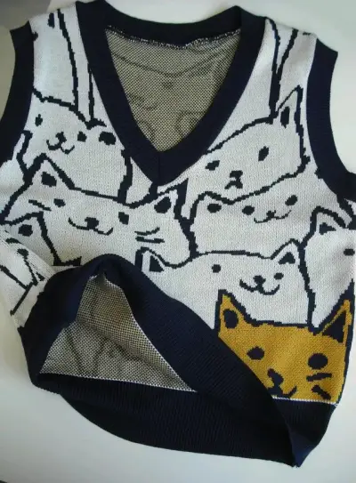 Chaleco sin mangas con diseño de gatos - miniatura 3